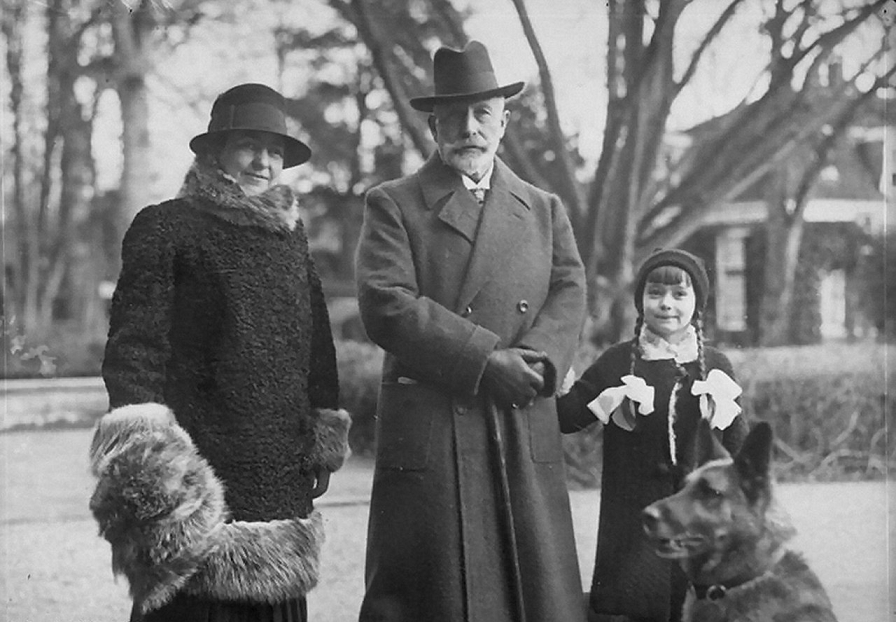 Guillaume II de Prusse - Hermine Reuss zu Greiz et Henriette - la fille de cette dernière - en 1932